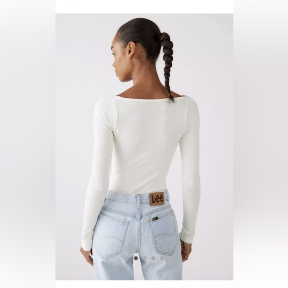 Out From Under Marianne Seamless Long Sleeve Bodysuit (Lilac M/L) - Picture 4 of 12